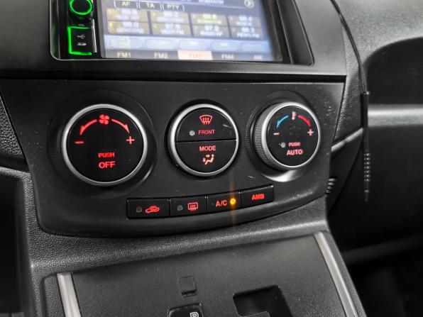 Mazda 5 II (CW) с пробегом 2011 года, цена 895 000 рублей, 310132 км, минивэн, Автокод Объявления