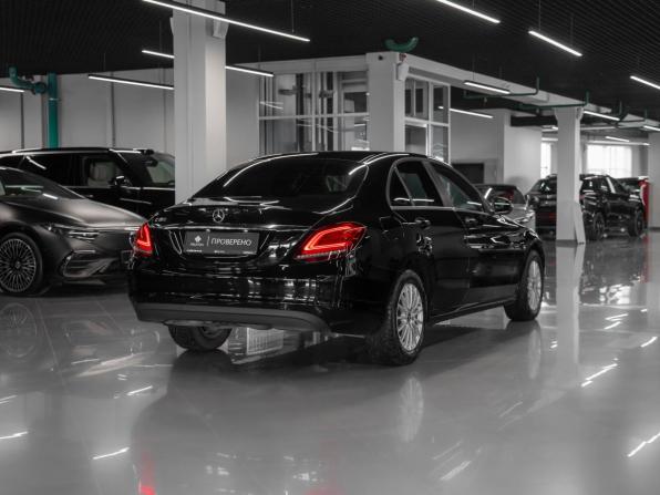 Mercedes-Benz C-Класс IV (W205) Рестайлинг с пробегом 2018 года, цена 2 410 000 рублей, 92194 км, седан, Автокод Объявления