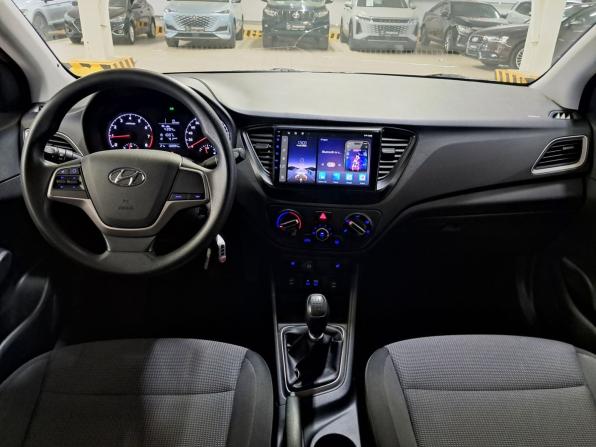 Hyundai Solaris I Рестайлинг с пробегом 2017 года, цена 1 110 000 рублей, 132210 км, седан, Автокод Объявления