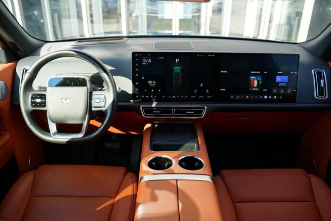 Li Auto (Lixiang) L9 I с пробегом 2023 года, цена 5 654 000 рублей, 88000 км, внедорожник, Автокод Объявления