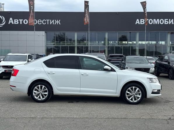 Skoda Octavia III (A7) Рестайлинг с пробегом 2018 года, цена 1 555 000 рублей, 98000 км, лифтбек, Автокод Объявления