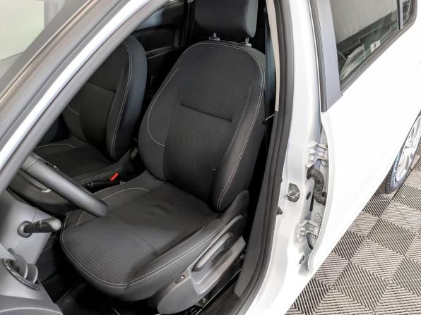 Renault Logan II Рестайлинг с пробегом 2022 года, цена 1 175 000 рублей, 59666 км, седан, Автокод Объявления