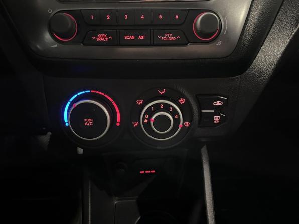 Kia Rio III с пробегом 2013 года, цена 790 000 рублей, 198267 км, хэтчбек, Автокод Объявления