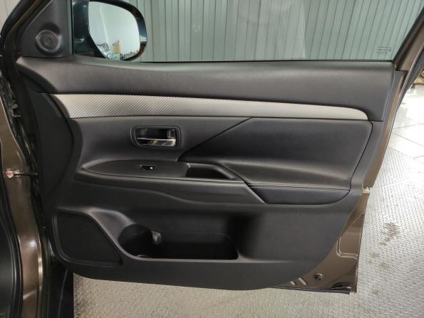 Mitsubishi Outlander III Рестайлинг 2 с пробегом 2015 года, цена 1 702 000 рублей, 193616 км, внедорожник, Автокод Объявления