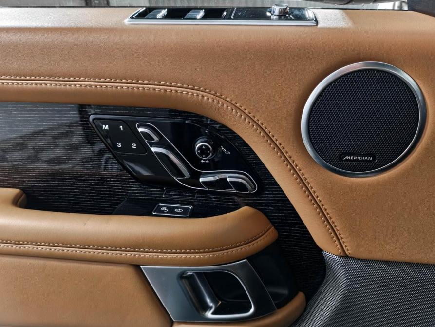 Land Rover Range Rover IV Рестайлинг Санкт-Петербург  - изображение 11