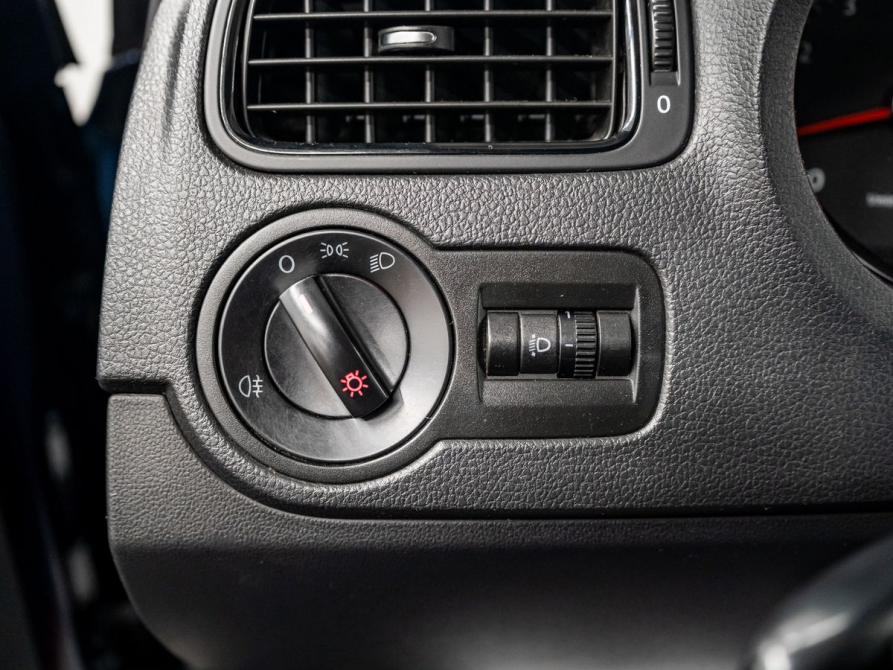 Volkswagen Polo V Красноярск  - изображение 15