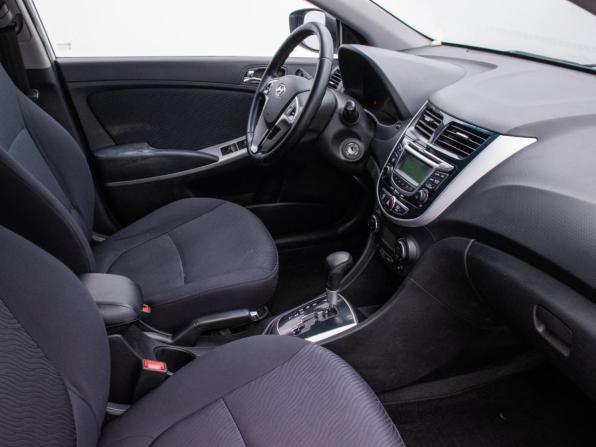 Hyundai Solaris I с пробегом 2012 года, цена 640 000 рублей, 301194 км, седан, Автокод Объявления