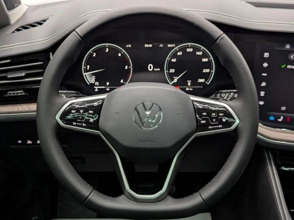 Новый Volkswagen Touareg III Рестайлинг 2025 года, цена 10 500 000 рублей, внедорожник, Автокод Объявления