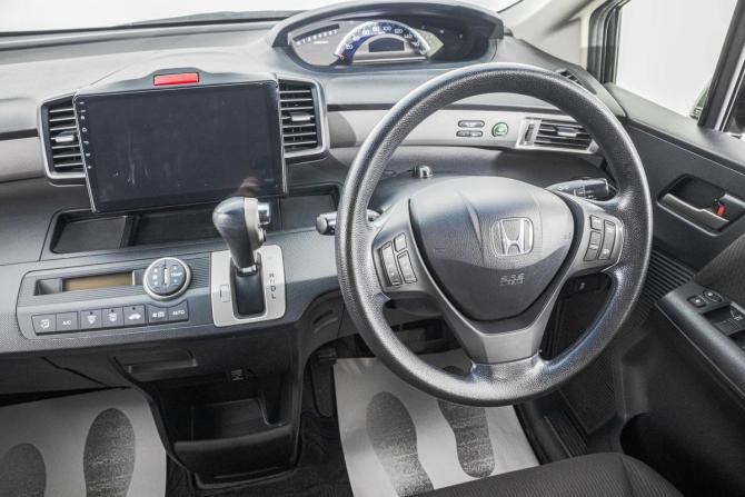 Honda Freed I Рестайлинг с пробегом 2012 года, цена 1 269 000 рублей, 136000 км, компактвэн, Автокод Объявления