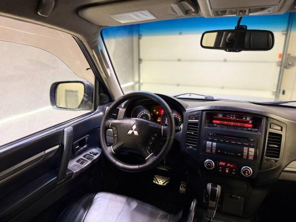 Mitsubishi Pajero IV Рестайлинг 1 с пробегом 2011 года, цена 1 600 000 рублей, 301938 км, внедорожник, Автокод Объявления