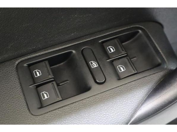 Volkswagen Polo V Рестайлинг с пробегом 2019 года, цена 1 109 600 рублей, 166439 км, седан, Автокод Объявления