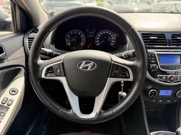 Hyundai Solaris I с пробегом 2011 года, цена 599 000 рублей, 122000 км, седан, Автокод Объявления