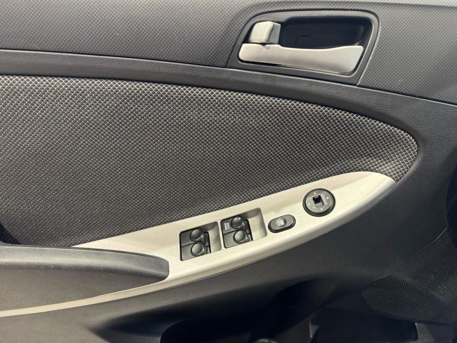 Hyundai Solaris I Москва  - изображение 16