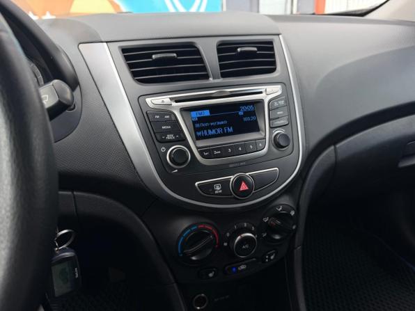Hyundai Solaris I Рестайлинг с пробегом 2016 года, цена 699 000 рублей, 185450 км, седан, Автокод Объявления