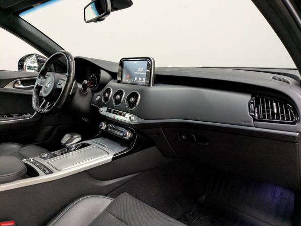 Kia Stinger I с пробегом 2018 года, цена 2 600 000 рублей, 140159 км, лифтбек, Автокод Объявления