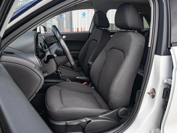 Audi A1 I (8X) Рестайлинг с пробегом 2015 года, цена 1 540 000 рублей, 66722 км, хэтчбек, Автокод Объявления
