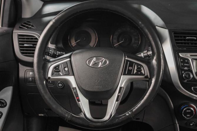 Hyundai Solaris I с пробегом 2013 года, цена 899 000 рублей, 229000 км, седан, Автокод Объявления