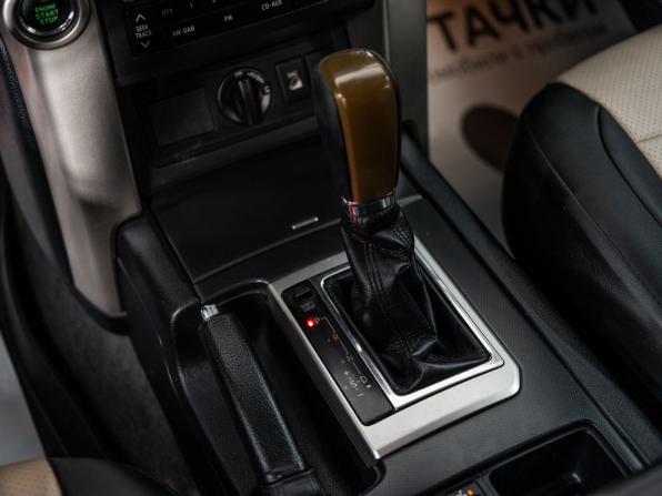 Toyota Land Cruiser Prado 150 Series с пробегом 2010 года, цена 2 660 000 рублей, 205121 км, внедорожник, Автокод Объявления