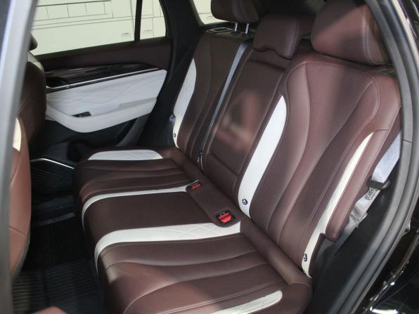 Geely Monjaro I с пробегом 2024 года, цена 3 599 000 рублей, 43000 км, внедорожник, Автокод Объявления
