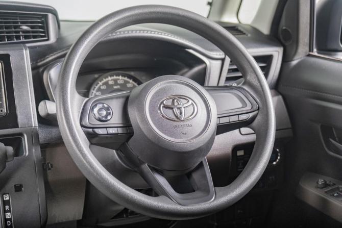 Toyota Roomy I Рестайлинг с пробегом 2021 года, цена 999 000 рублей, 97500 км, микровэн, Автокод Объявления