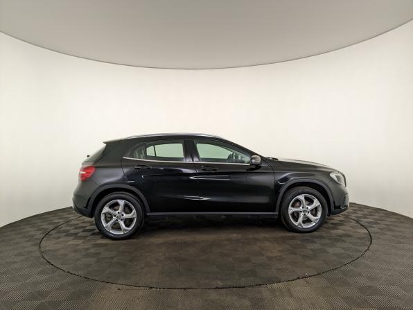 Mercedes-Benz GLA I (X156) Рестайлинг с пробегом 2019 года, цена 2 450 000 рублей, 91530 км, внедорожник, Автокод Объявления