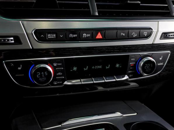 Audi Q7 II (4M) с пробегом 2015 года, цена 3 299 000 рублей, 198095 км, внедорожник, Автокод Объявления
