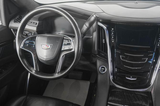 Cadillac Escalade IV с пробегом 2015 года, цена 3 949 000 рублей, 133150 км, внедорожник, Автокод Объявления