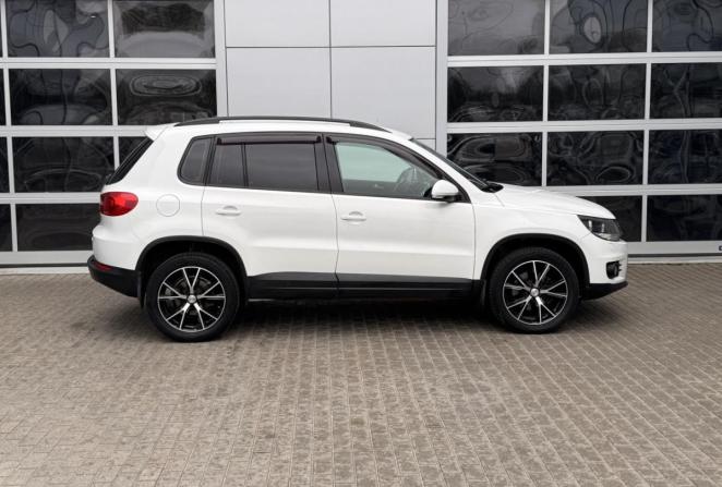 Volkswagen Tiguan I Рестайлинг с пробегом 2012 года, цена 1 090 000 рублей, 210574 км, внедорожник, Автокод Объявления
