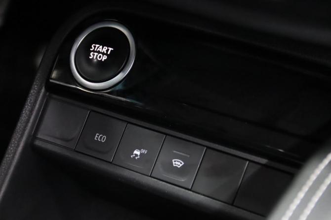 Renault Kaptur I Рестайлинг с пробегом 2021 года, цена 1 295 950 рублей, 129336 км, внедорожник, Автокод Объявления