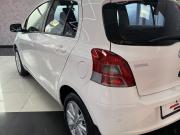 Toyota Yaris II Рестайлинг Ярославль  - изображение 38