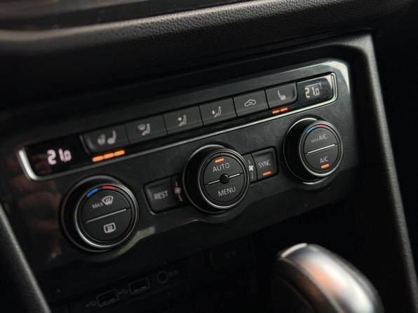 Volkswagen Tiguan II с пробегом 2020 года, цена 2 500 000 рублей, 131000 км, внедорожник, Автокод Объявления