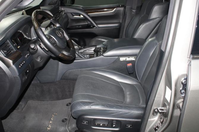 Lexus LX III Рестайлинг 2 с пробегом 2019 года, цена 9 200 000 рублей, 98863 км, внедорожник, Автокод Объявления