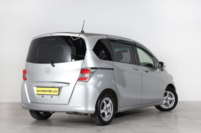 Honda Freed I Рестайлинг 2 с пробегом 2015 года, цена 1 099 000 рублей, 148000 км, компактвэн, Автокод Объявления