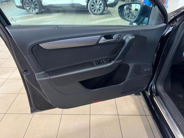 Volkswagen Passat B7 с пробегом 2012 года, цена 1 248 000 рублей, 154135 км, седан, Автокод Объявления