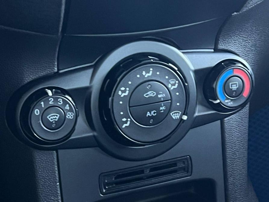 Ford Fiesta Mk6 Рестайлинг Оренбург  - изображение 12
