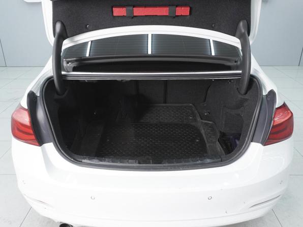 BMW 3 серии VI (F3x) Рестайлинг с пробегом 2017 года, цена 2 099 000 рублей, 140008 км, седан, Автокод Объявления