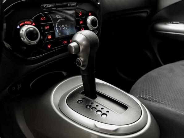 Nissan Juke I с пробегом 2012 года, цена 1 015 000 рублей, 119445 км, внедорожник, Автокод Объявления