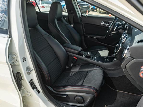 Mercedes-Benz GLA I (X156) Рестайлинг с пробегом 2017 года, цена 2 620 000 рублей, 99771 км, внедорожник, Автокод Объявления