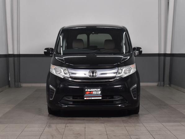 Honda Stepwgn V с пробегом 2017 года, цена 1 794 995 рублей, 171104 км, минивэн, Автокод Объявления