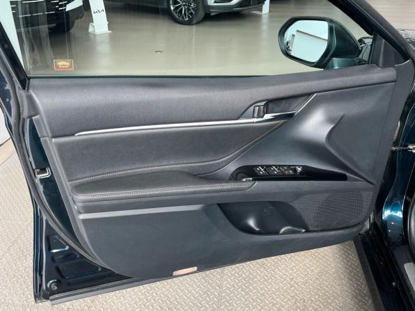 Toyota Camry VIII (XV70) с пробегом 2021 года, цена 2 630 000 рублей, 160000 км, седан, Автокод Объявления