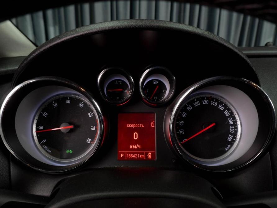Opel Astra J Рестайлинг Тюмень  - изображение 13