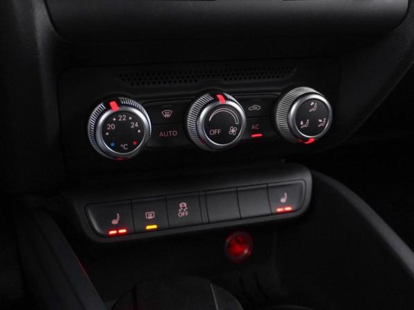 Audi A1 I (8X) с пробегом 2011 года, цена 975 444 рубля, 94312 км, хэтчбек, Автокод Объявления