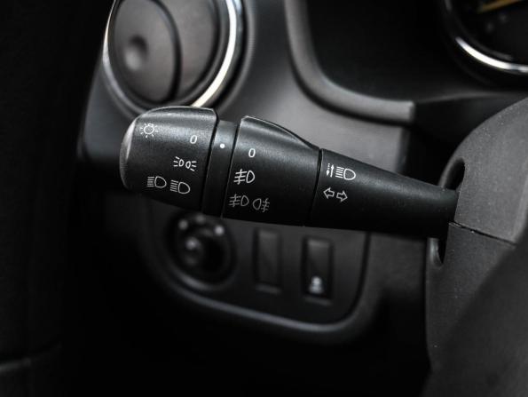 Renault Sandero II Рестайлинг с пробегом 2019 года, цена 1 099 000 рублей, 88553 км, хэтчбек, Автокод Объявления