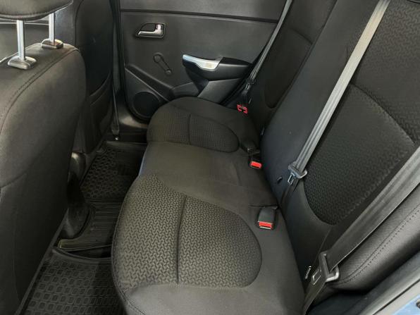 Kia Rio III Рестайлинг с пробегом 2015 года, цена 864 953 рубля, 143700 км, хэтчбек, Автокод Объявления