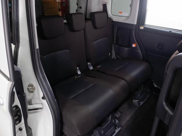 Toyota Roomy I Рестайлинг с пробегом 2021 года, цена 1 300 000 рублей, 46203 км, микровэн, Автокод Объявления