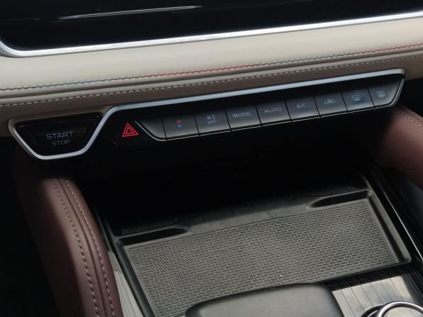 Geely Monjaro I с пробегом 2023 года, цена 3 200 000 рублей, 72357 км, внедорожник, Автокод Объявления