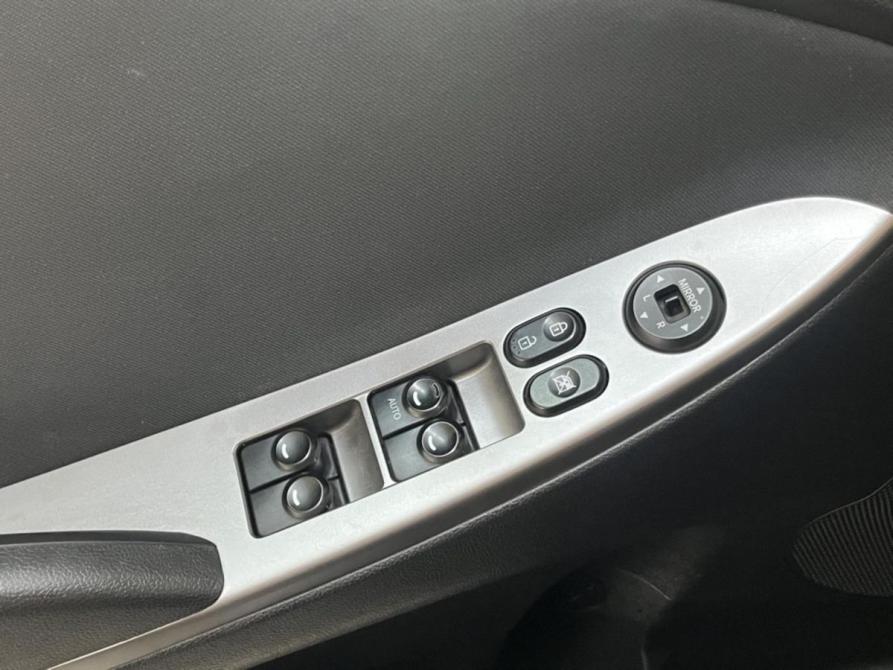 Hyundai Solaris I Рестайлинг Курск  - изображение 15