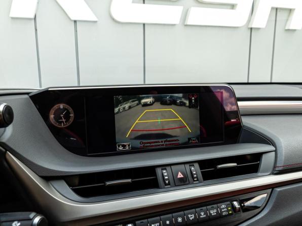 Lexus ES VII с пробегом 2021 года, цена 3 890 000 рублей, 171829 км, седан, Автокод Объявления
