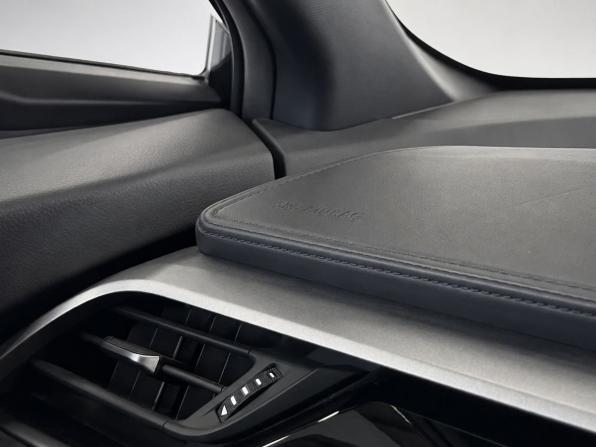 Toyota C-HR I Рестайлинг с пробегом 2020 года, цена 2 019 000 рублей, 27356 км, внедорожник, Автокод Объявления