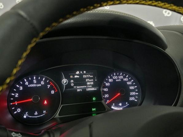 Kia Soul II Рестайлинг с пробегом 2016 года, цена 1 300 000 рублей, 129000 км, хэтчбек, Автокод Объявления